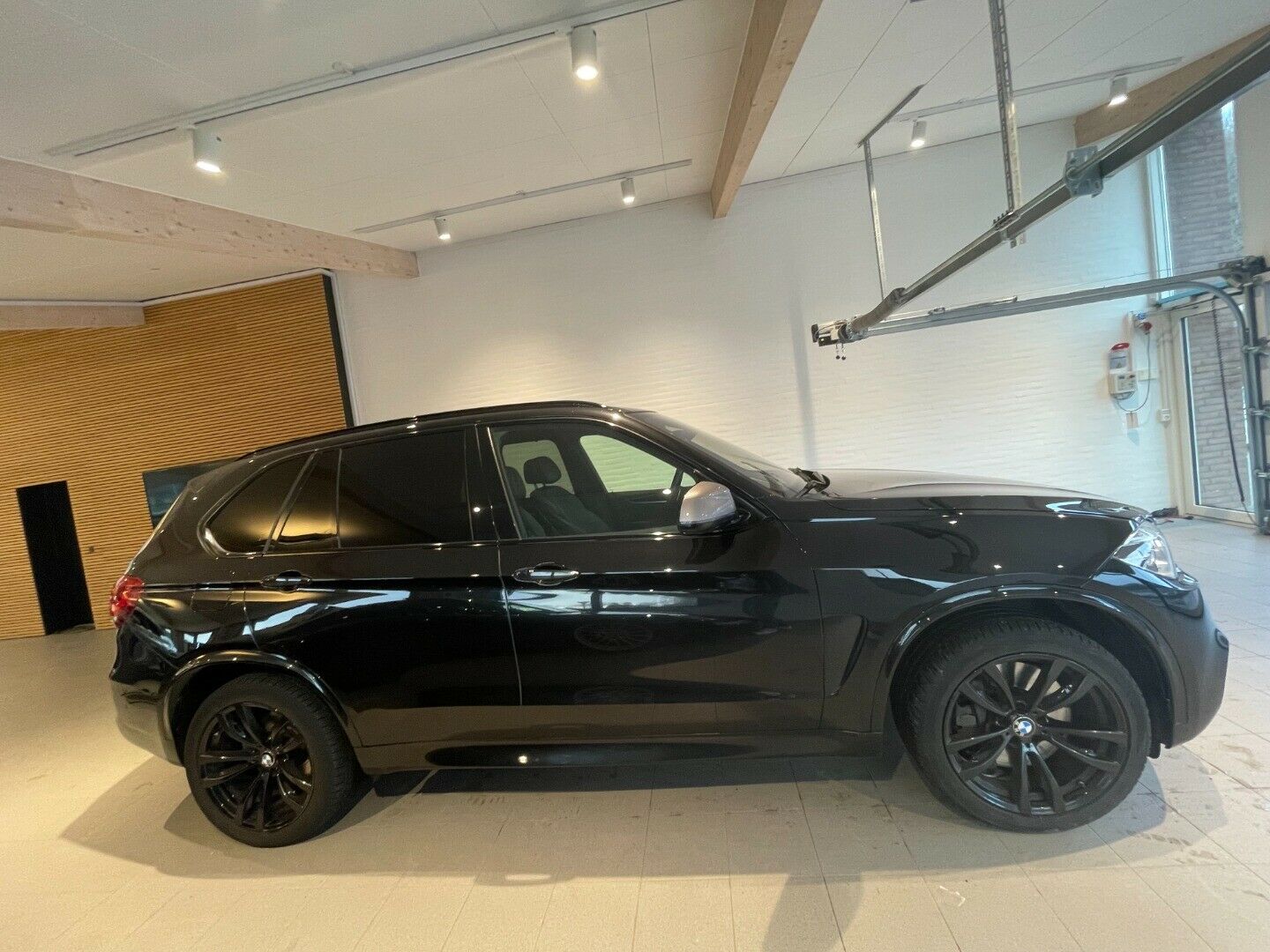 BMW X5 3,0 M50d xDrive aut. 5d, Sort